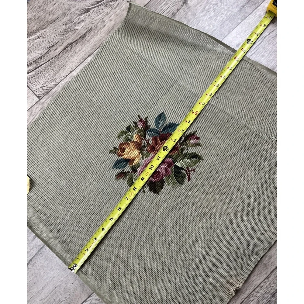 Paragon Needlepoint Tapestry Finished Floral Piece Art. 2100 B 7145 Embroidery
